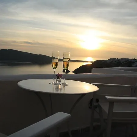 Captain John Villas Oia - Caldera & Sunset View Room photo